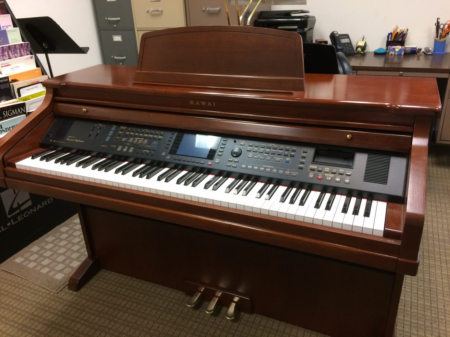 Preowned organs and digital pianos Organ Stop/San Diego Allen